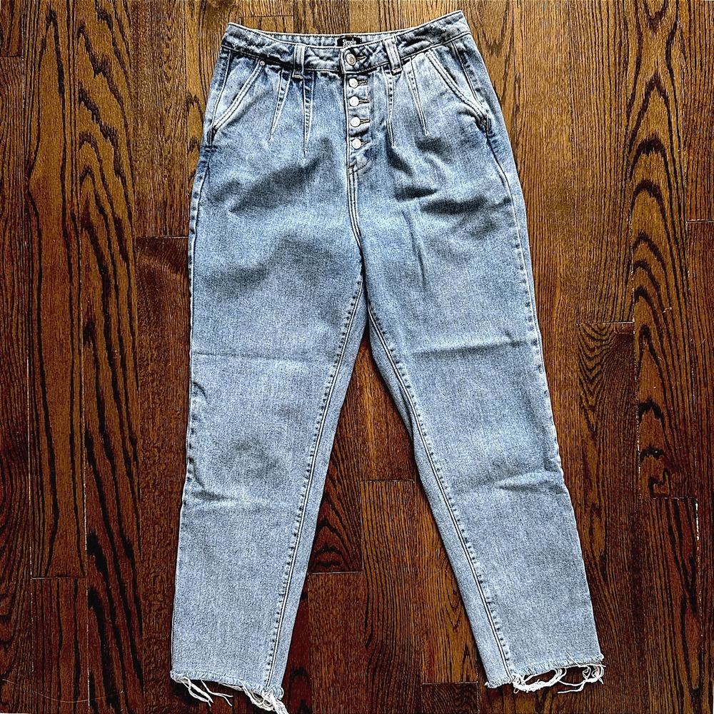 Simple Society Mom Jeans 7/28 High‎ Waist Button Fly Distressed Hem Light Wash